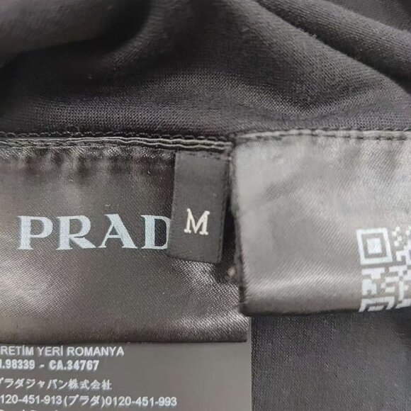 DM0039 Prada Black Short-Sleeve T-Shirt With Chest Pocket - Picture 7 of 8
